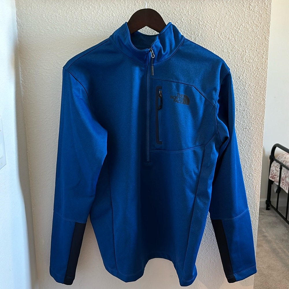 The North face sweater